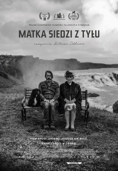 dkf_matka_siedzi_z_tyłu