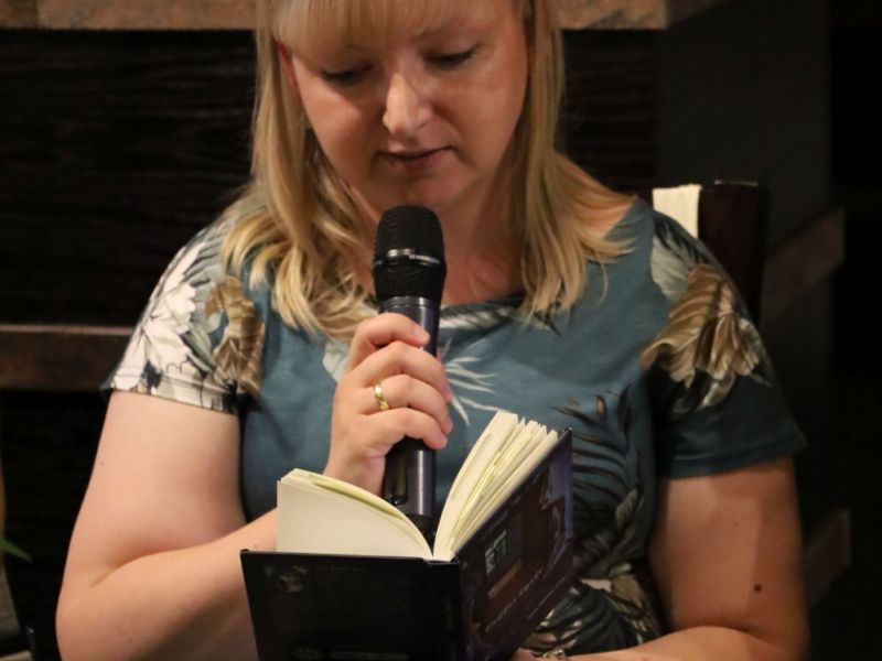 wieczor z poezja wiersze z podozy anna lonc z kroscienka wyzne