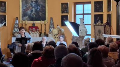 „A jednak ukrzyżowali…” - relacja z wieczoru poetyckiego Stefanii Klukiewicz-Bigos 
