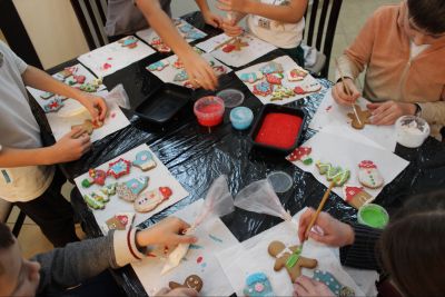 BOŻONARODZENIOWE WARSZTATY SZTUKI LUDOWEJ  — warsztaty zdobienia pierników