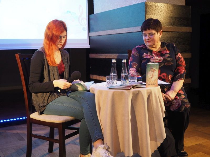 wieczor poezji patrycji grandy2 patrycja granda z jolanta nowak